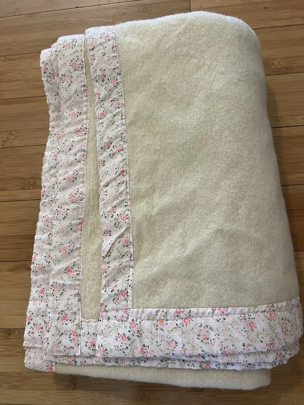 Vintage 100% Wool Blanket w Trim 68x44” Cream With Pink Floral Boarder Trim